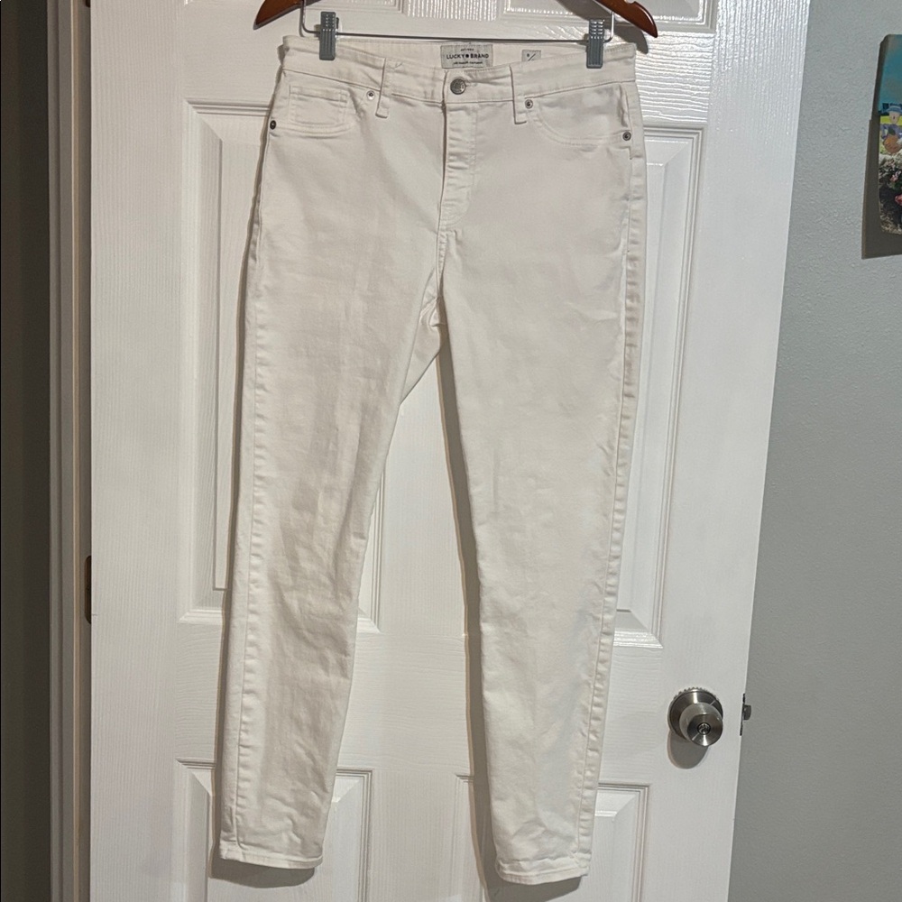 Lucky Ava Skinny 8